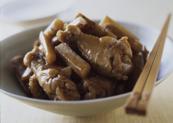 鶏手羽元とごぼうのビネガー煮