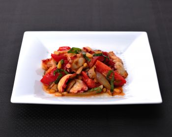 タコとトマトの炒め物